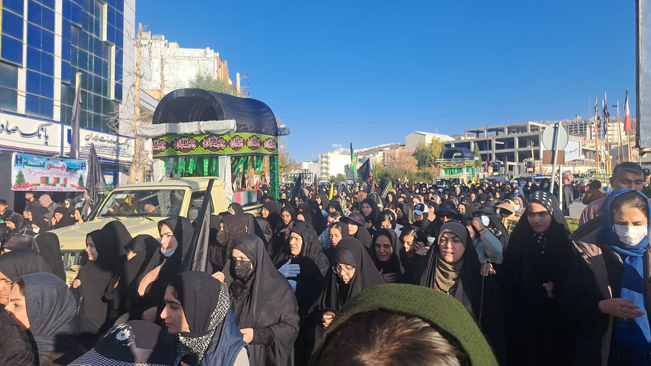 فیلم|وداع باشکوه سوگواران فاطمی با شهدای گمنام در یاسوج