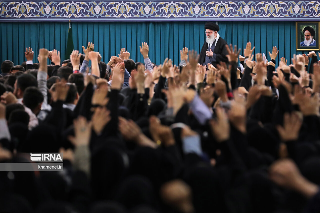 مطالبات رهبری از دانشجویان؛ از تأکید بر انقلابیگری تا کرسیهای آزاداندیشی و مطالبهگری