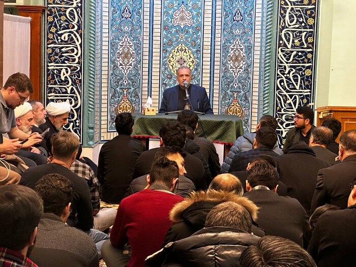 نقلقول آیتالله قمی از سید حسن نصرالله: با فرمانده بیعت کنید