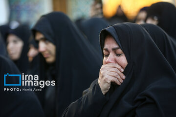 Iranians bid farewell to 300 anonymous martyrs across Iran