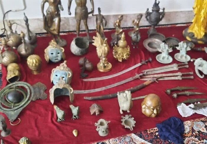 کشف ۵۵ قطعه شی تاریخی و هفت سلاح غیر مجاز در تنکابن