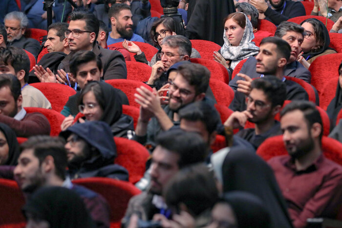 مردان و زنان در کدام دهه عمر بیشتر ازدواج میکنند/افزایش تمایل به داشتن ۳ فرزند