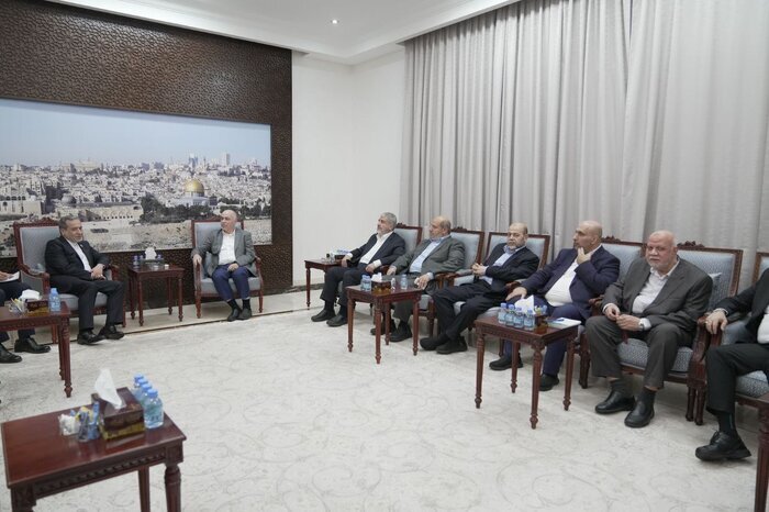 Head of Hamas political council meets  Araghchi in Doha