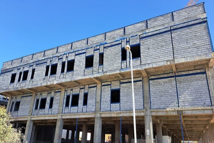 طرح توسعه بیمارستان شهید آتشدست نهبندان ۳۷ درصد پیشرفت فیزیکی دارد