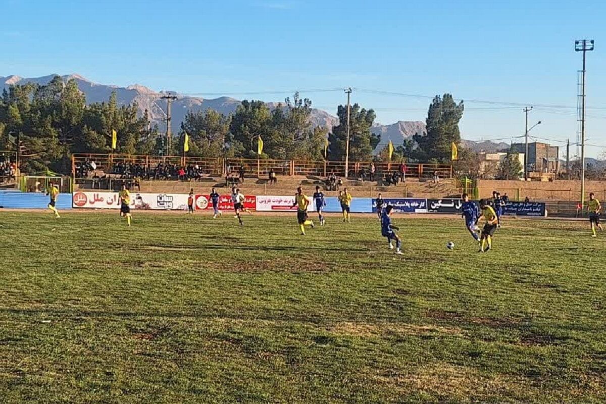 تیمهای جامع قاینات و استقلال اهواز به تساوی رضایت دادند تیمهای جامع قاینات و استقلال اهواز به تساوی رضایت دادند