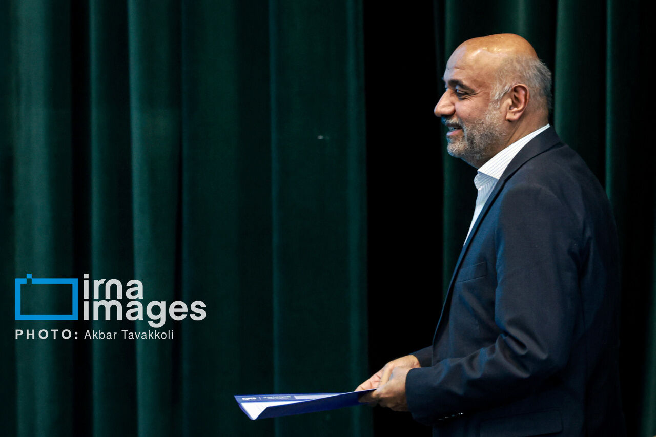 میدری: کارگران پیشرانان تحول در جامعه هستند