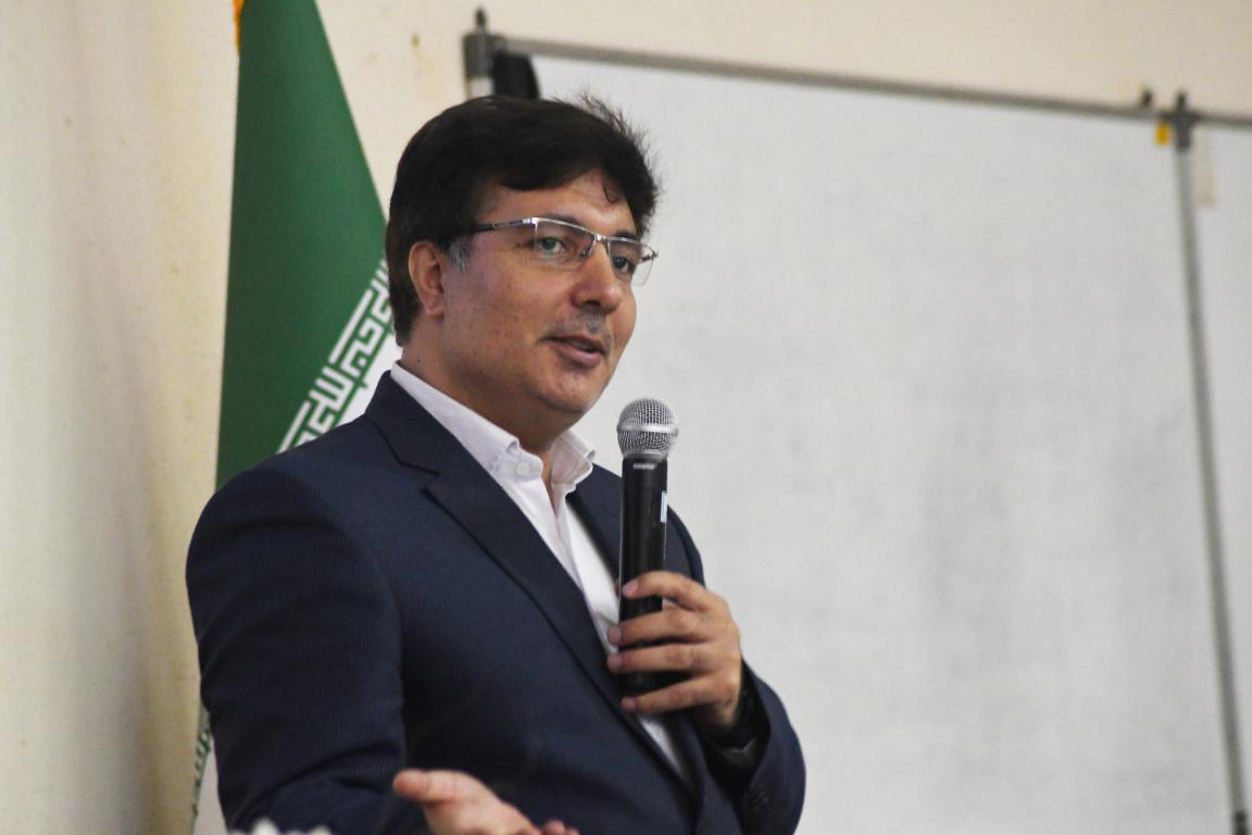 ترجمان دانش؛ کلید راهیابی پژوهشهای علوم انسانی به هزارتوی اجرا