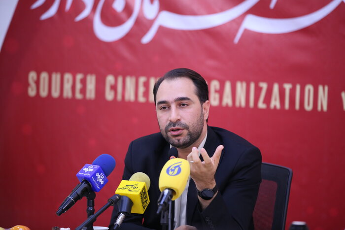 مدیر مرکز مستند «سوره»: با عینک سیاست به هیچ مساله ای نگاه نمیکنیم