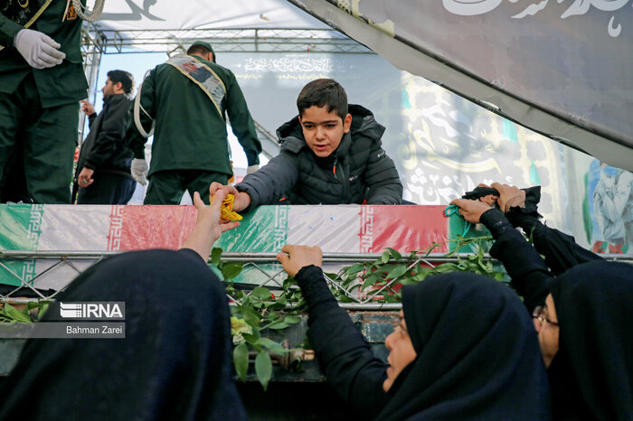 بازخوانی یک پژوهش؛ فرهنگ ایثار پاسخگوی بحران معنا در نسل نو ایرانی