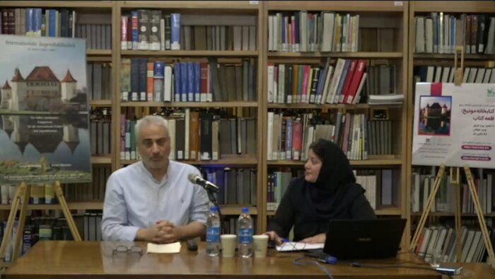 قلعه ای قدیمی در مونیخ که تبدیل به کتابخانه / آرشیو ضد بمب برای کتاب های کودکان شد