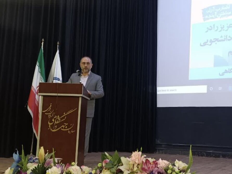 دانشجویان باید قدرت تجزیه و تحلیل مسائل را داشته باشند دانشجویان باید قدرت تجزیه و تحلیل مسائل را داشته باشند