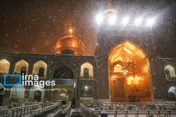 Snowfall starts in northeast Iran