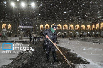 Snowfall starts in northeast Iran