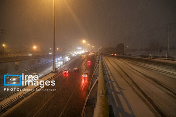 Snowfall starts in northeast Iran