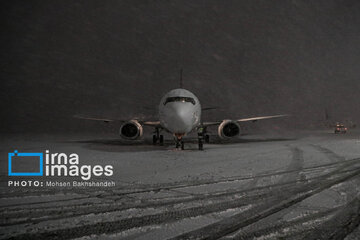 Snowfall starts in northeast Iran