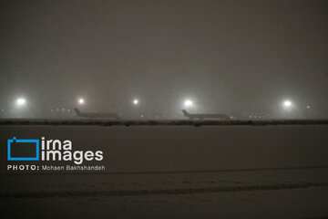 Snowfall starts in northeast Iran