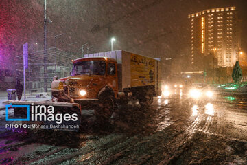 Snowfall starts in northeast Iran