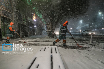 Snowfall starts in northeast Iran