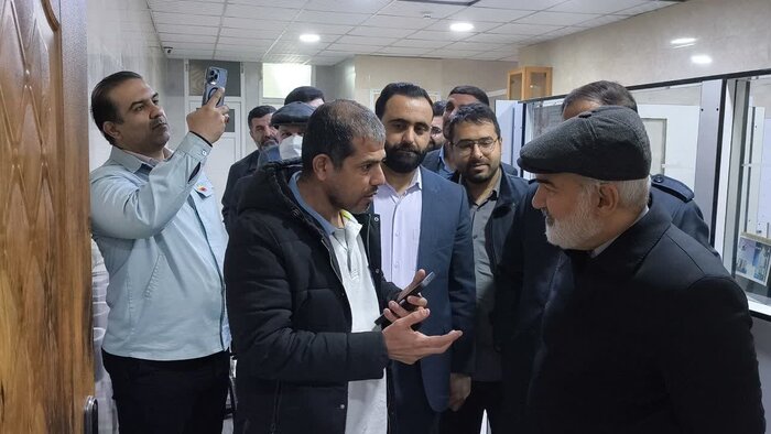 بررسی وضعیت بهداشت و درمان مناطق کم برخوردار اهواز در بازدید میدانی استاندار خوزستان