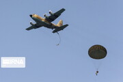 Iran, Belarus kick off joint parachuting drills in Bushehr