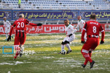 Match de charité entre l'équipe de football du Khorassan et les stars du Team Melli de la coupe du monde 1998