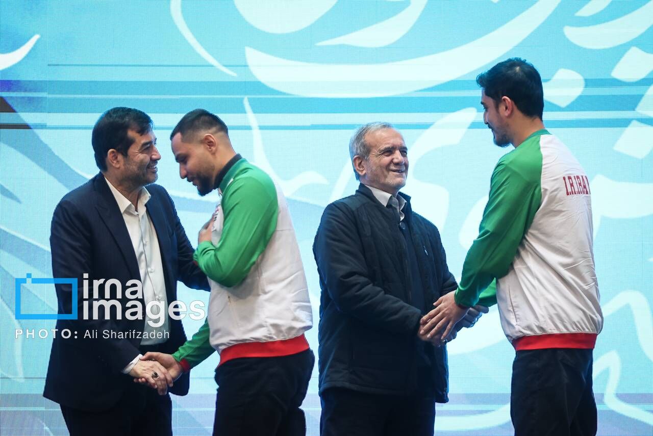 Iran President awards money prizes to Olympic, Paralympic medalists