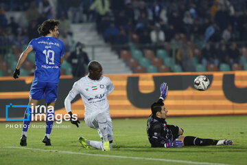 Iran Premier League: Esteghlal vs. Gol Gohar Sirjan