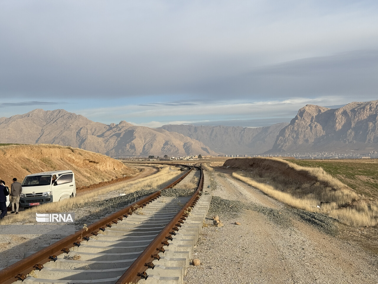 استاندار سیستان و بلوچستان: راه آهن چابهار به زاهدان پیشرفت فیزیکی ۷۵ درصد دارد