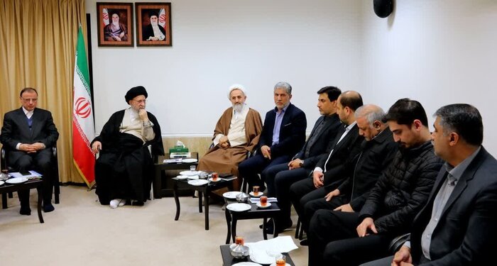 هدیه رهبر معظم انقلاب به قهرمان پارالمپیکی گلستان اهدا شد