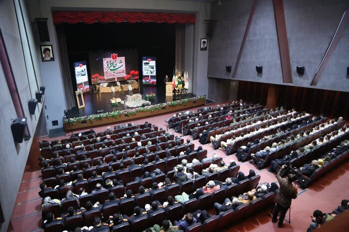 از اولین برخورد با منافقین تا اسارت در زندانهای آمریکا