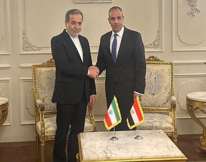 Top Iranian diplomat meets Turkish, Egyptian counterparts in Cairo