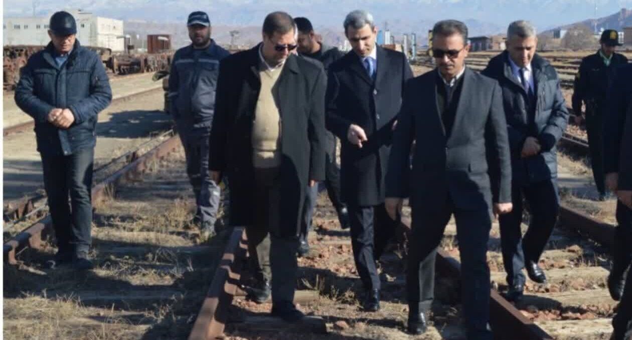 رییس راه آهن جمهوری آذربایجان خواستار افزایش همکاری ریلی با ایران شد رییس راه آهن جمهوری آذربایجان خواستار افزایش همکاری ریلی با ایران شد