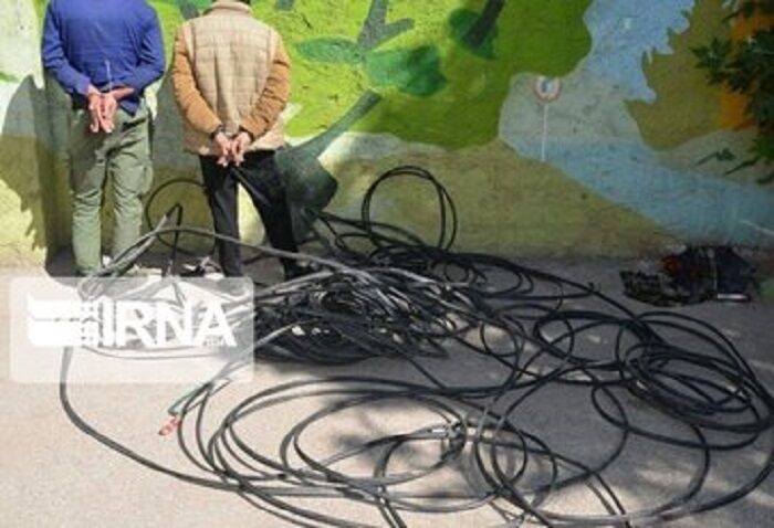 دستگیری سارقان سیم و کابل در تبریز دستگیری سارقان سیم و کابل در تبریز