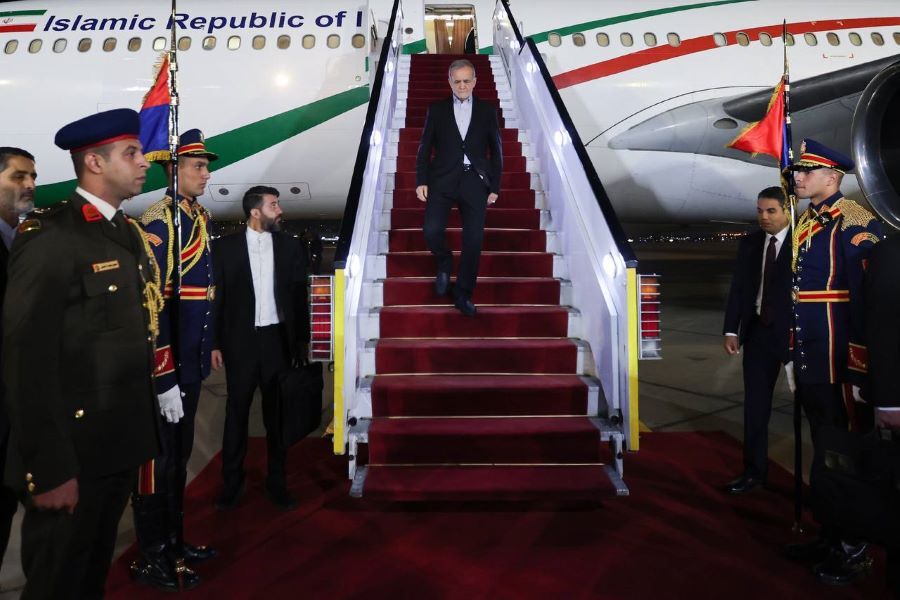 Iran president in Cairo to attend D-8 summit