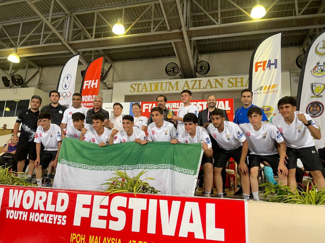 تیم هاکی پسران زیر ۱۶ سال ایران سوم جهان شد تیم هاکی پسران زیر ۱۶ سال ایران سوم جهان شد