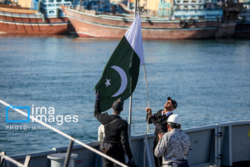 Pakistani flotilla docks in southern Iranian port city of Bandar Abbas