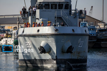 Pakistani flotilla docks in southern Iranian port city of Bandar Abbas