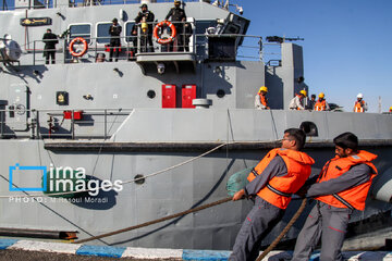 Pakistani flotilla docks in southern Iranian port city of Bandar Abbas