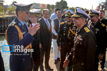 Pakistani flotilla docks in southern Iranian port city of Bandar Abbas