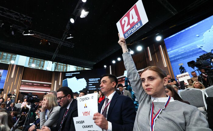 آنچه در گفتوگوی زنده ۴.۵ ساعته با رئیسجمهور روسیه گذشت