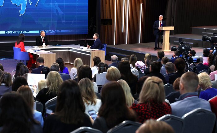 آنچه در گفتوگوی زنده ۴.۵ ساعته با رئیسجمهور روسیه گذشت