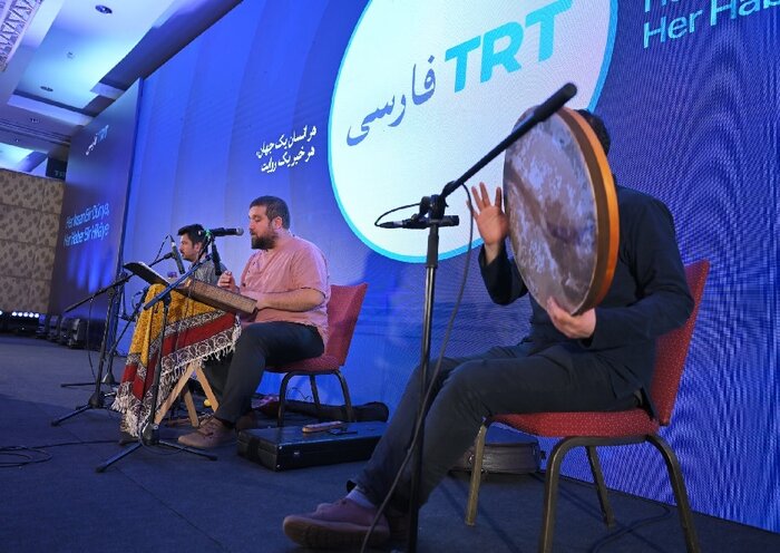 تیآرتی فارسی محتوای سرگرمی پخش میکند یا برنامه سیاسی میچیند؟