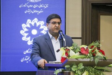 استاندار چهارمحال و بختیاری: باید برای حضور سرمایه‌گذاران فرش قرمز گسترانید