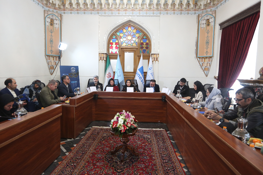 امیدوارم روزی صفر تا صد «خوشه پروین» را زنان برگزار کنند/ گردهمایی ۳۰۰ زن تئاتری