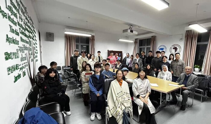 در کارگاه های ایران شناسی در چین چه گذشت؟/شعر سعدی یک قرن پس از او به چین رسید