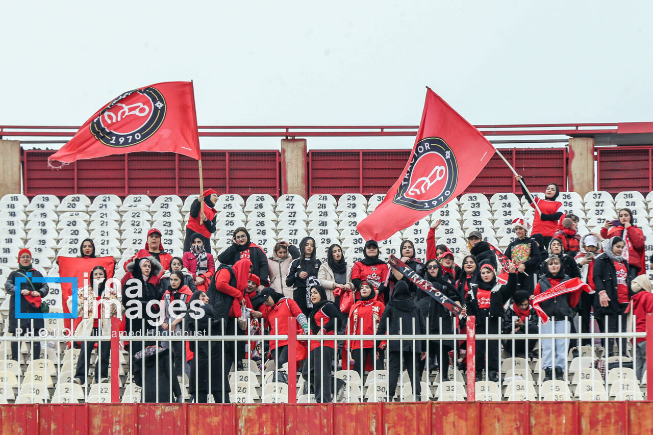 مجوز حضور بانوان هوادار و تماشاگر لیگ های کشوری در اماکن ورزشی تبریز صادر شد مجوز حضور بانوان هوادار و تماشاگر لیگ های کشوری در اماکن ورزشی تبریز صادر شد