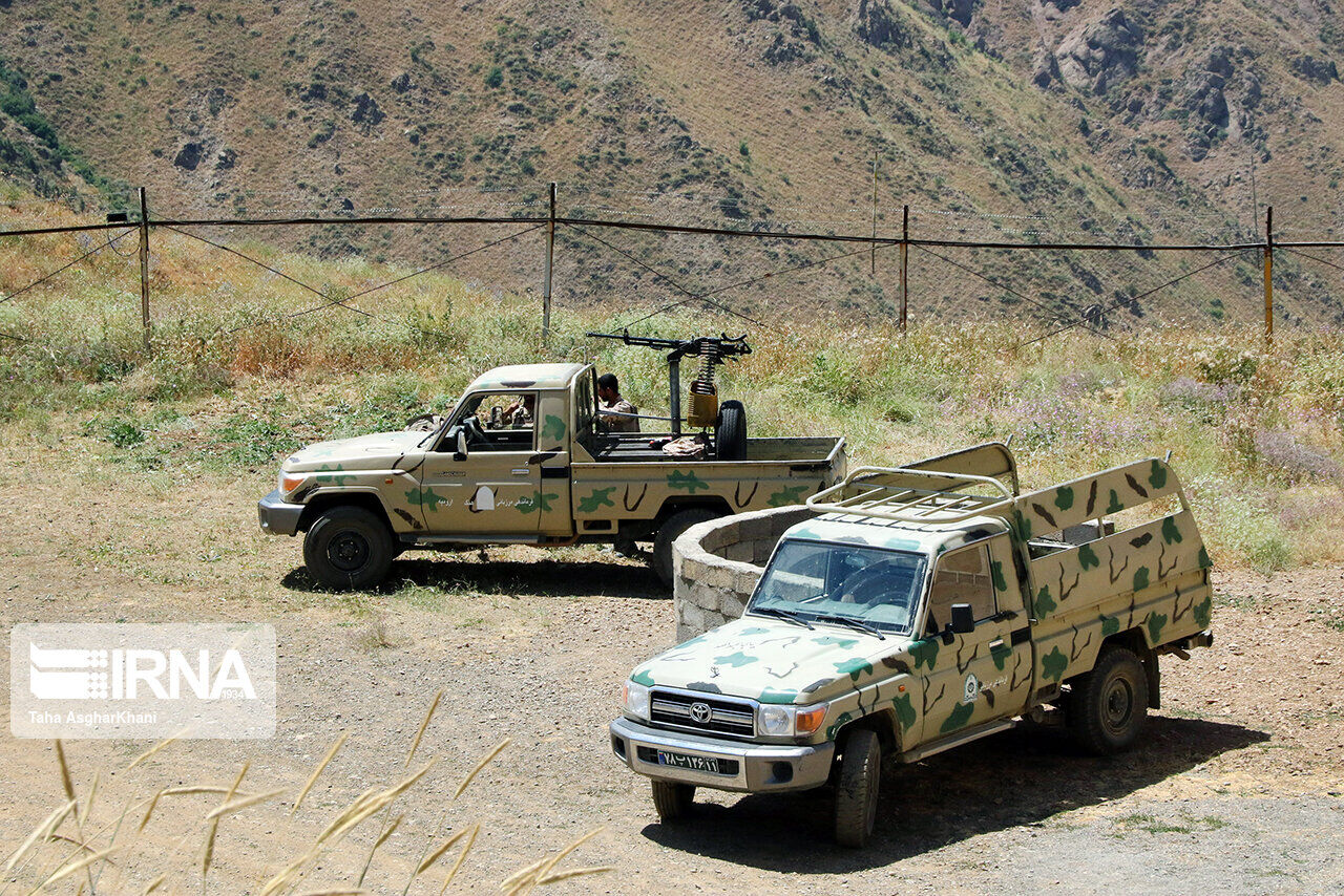 Border guards seize nearly 1 ton of narcotics in southeastern Iran