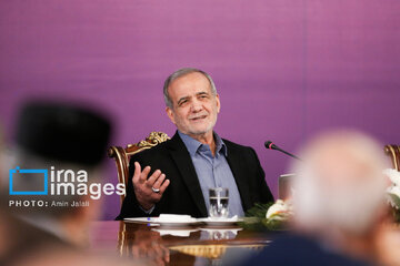 President Pezeshkian's meeting with group of Christians in Tehran