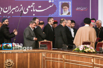 President Pezeshkian's meeting with group of Christians in Tehran