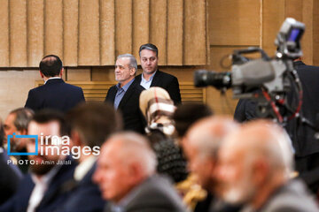 President Pezeshkian's meeting with group of Christians in Tehran